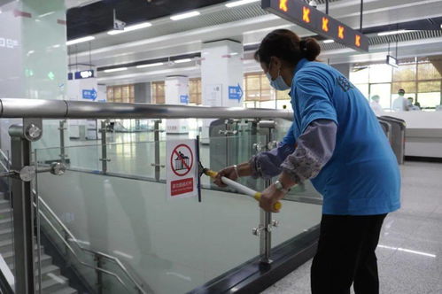 地鐵站佛祖嶺站以列表掛圖方式推進(jìn)服務(wù)提升